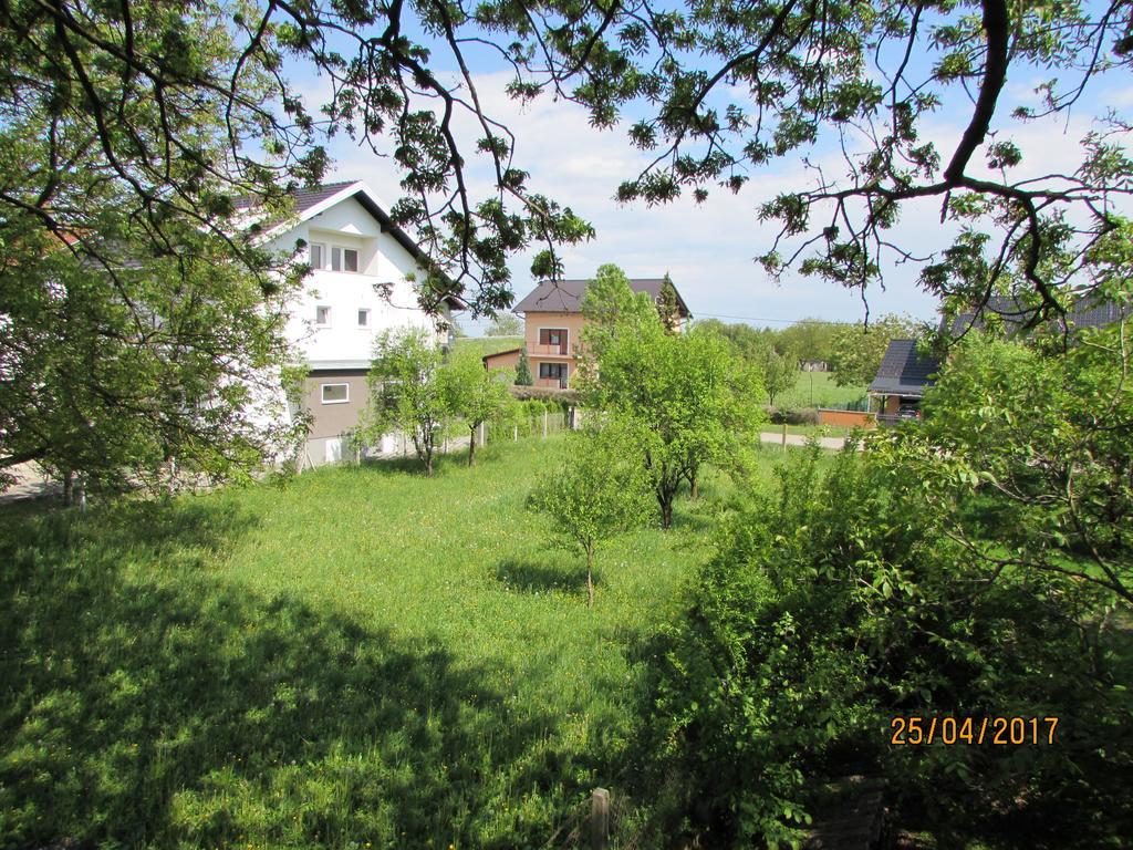 Hotel Guesthouse Stari Jasen Velika Mlaka Luaran gambar